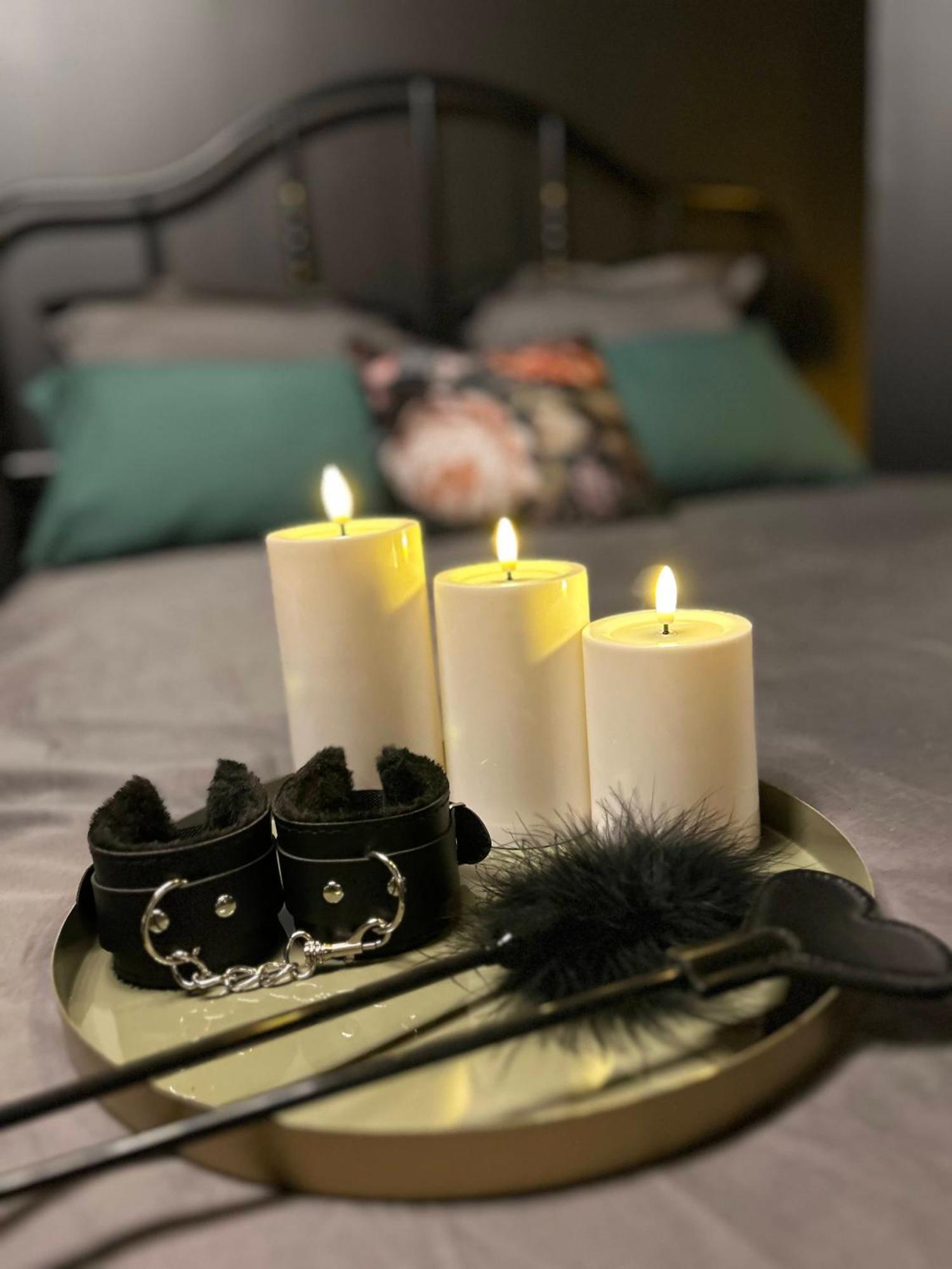 Love Room La Croix De Saint Andre Екстер'єр фото